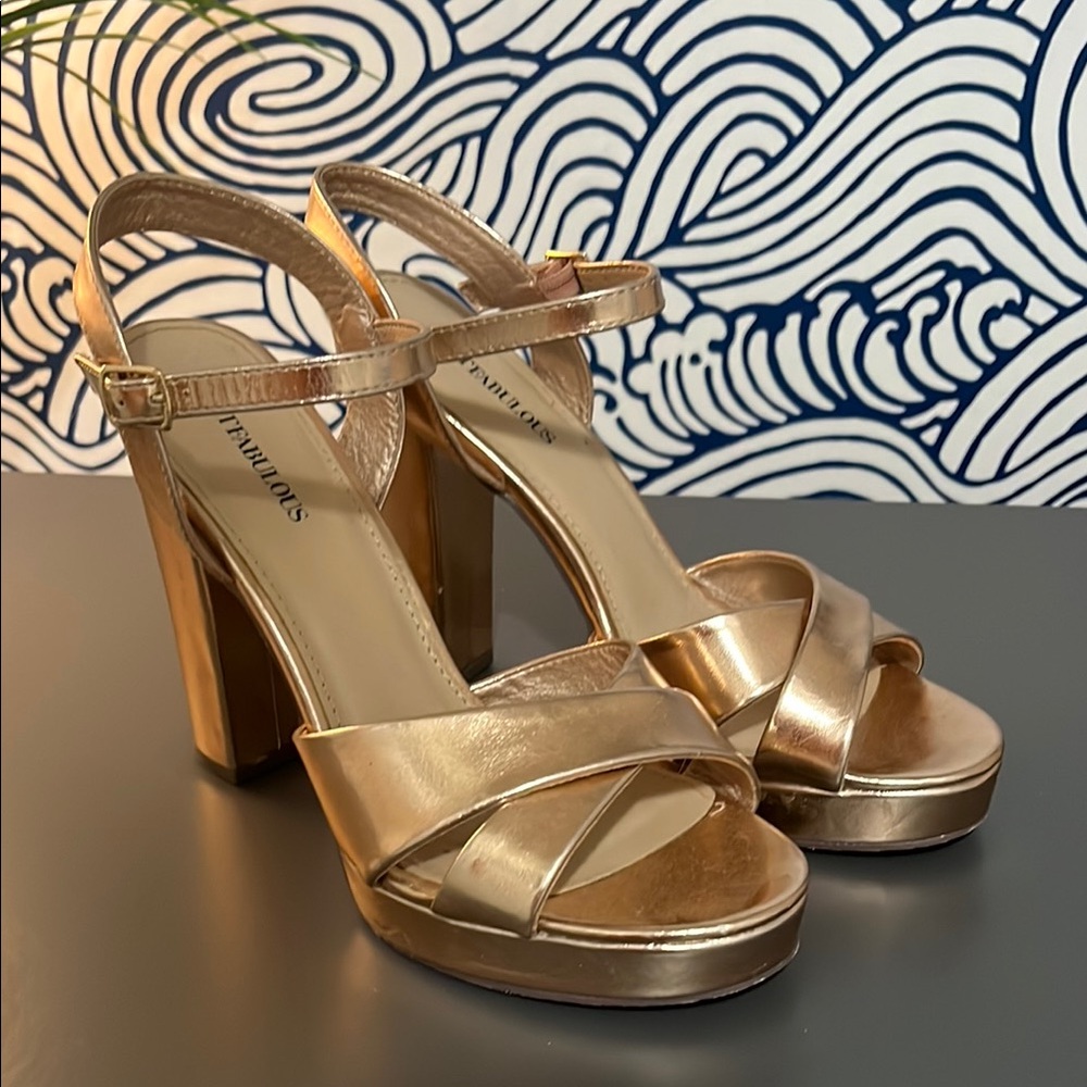JustFab Rose Gold Metallic Heels Elegant Strappy Design